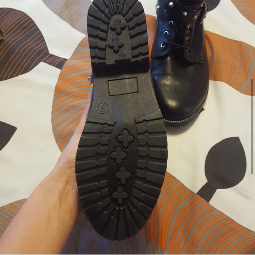 Black Boots